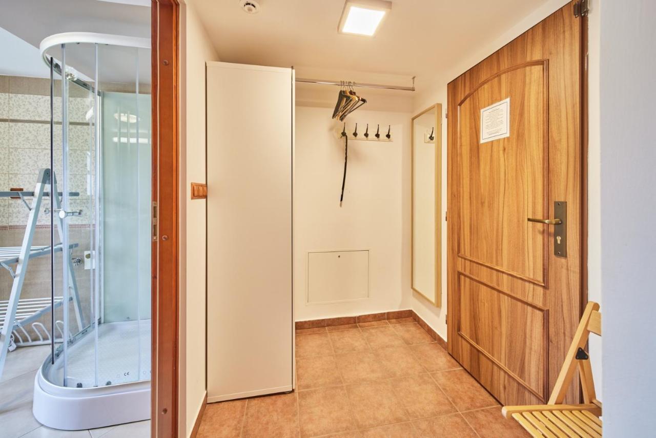 Eskadra Apartment Horni Mala Upa